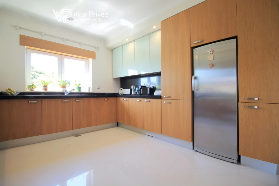 Moradia T5 para Venda em Cernache Foto 14