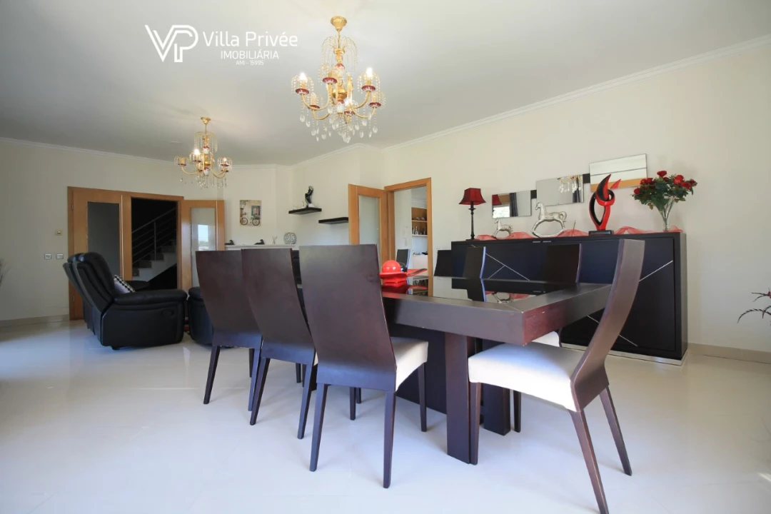 Moradia T5 para Venda em Cernache Foto 16