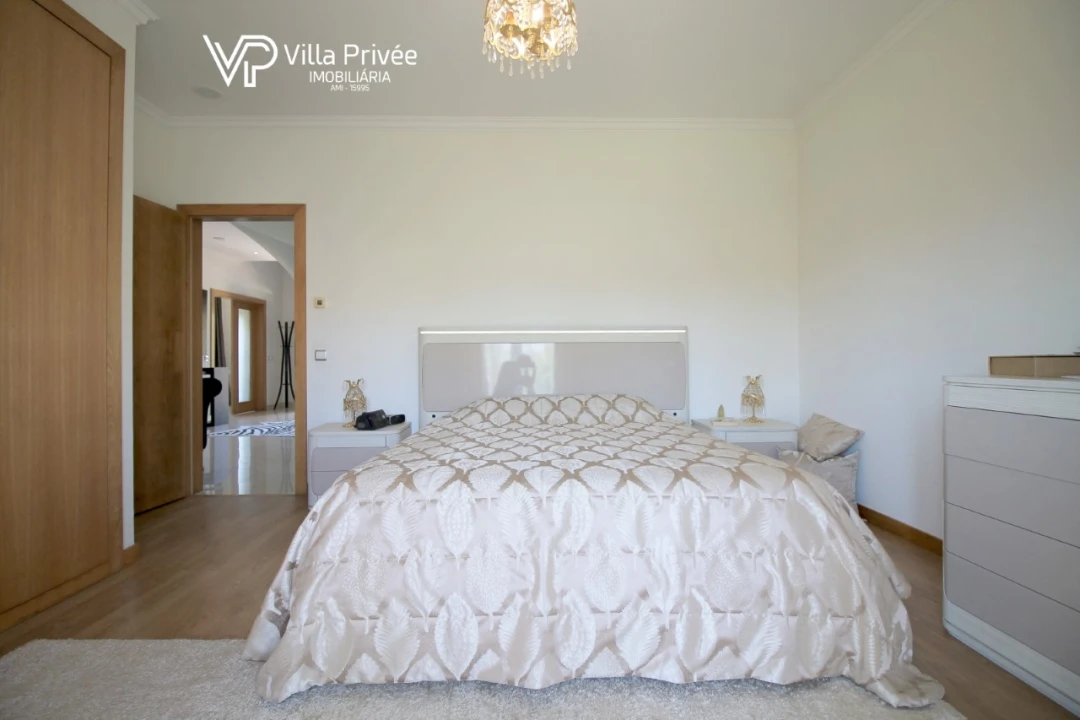 Moradia T5 para Venda em Cernache Foto 25