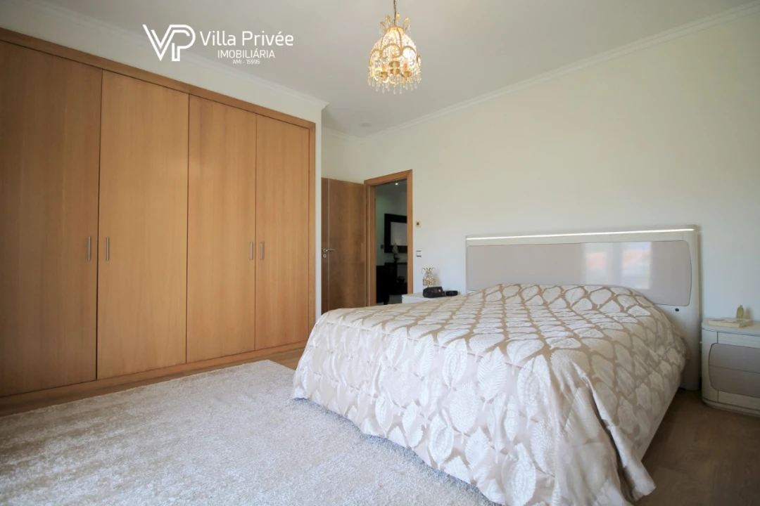 Moradia T5 para Venda em Cernache Foto 26