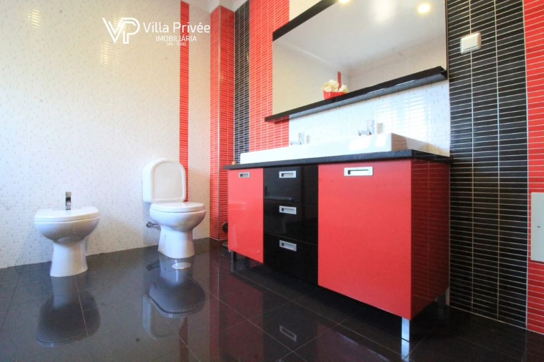 Moradia T5 para Venda em Cernache Foto 53