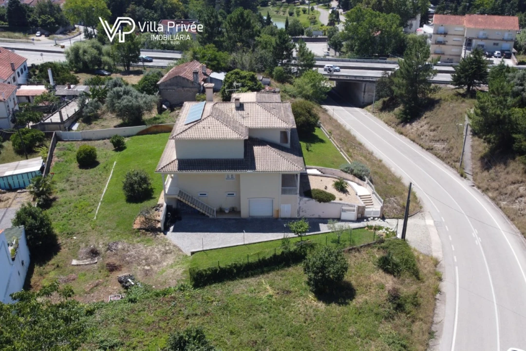 Moradia T5 para Venda em Cernache Foto 57