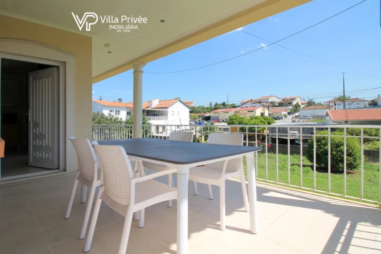 Moradia T5 para Venda em Cernache Foto 7