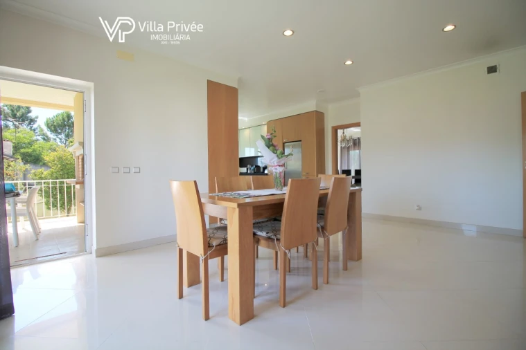 Moradia T5 para Venda em Cernache Foto 8