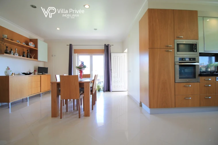 Moradia T5 para Venda em Cernache Foto 10