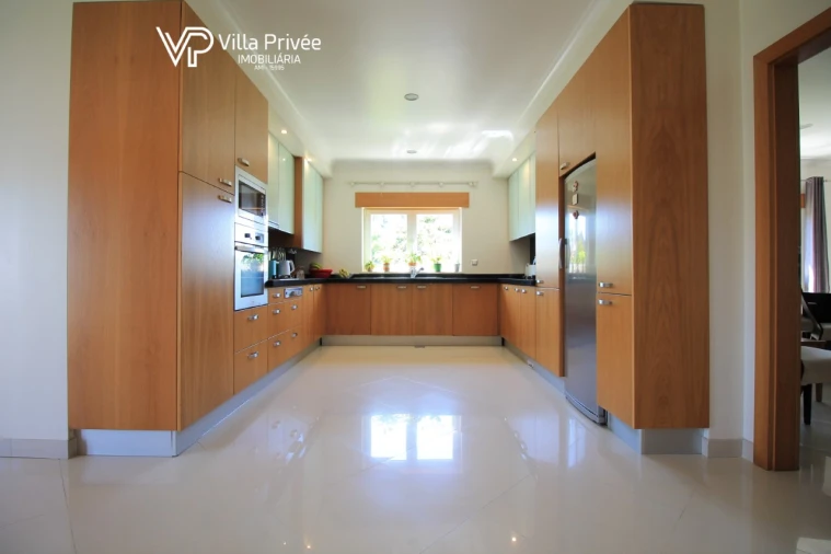 Moradia T5 para Venda em Cernache Foto 11