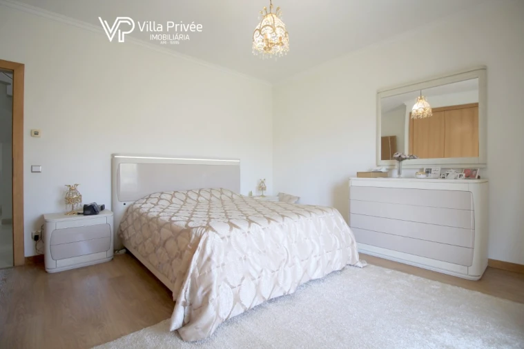 Moradia T5 para Venda em Cernache Foto 24