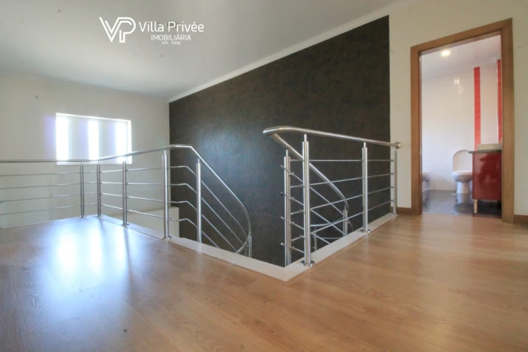 Moradia T5 para Venda em Cernache Foto 34