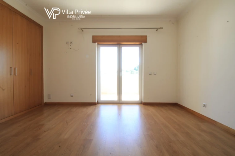 Moradia T5 para Venda em Cernache Foto 45