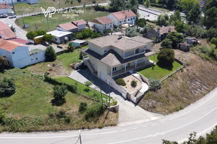 Moradia T5 para Venda em Cernache Foto 56