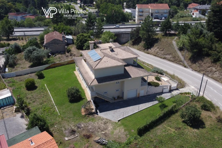 Moradia T5 para Venda em Cernache Foto 58