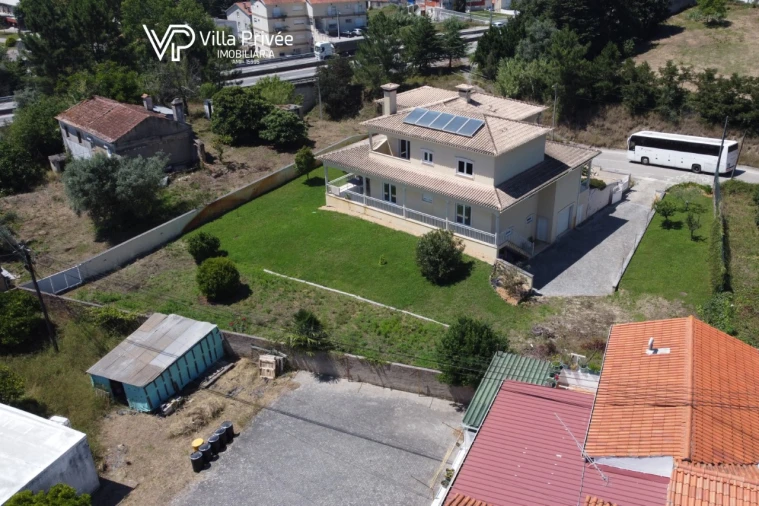 Moradia T5 para Venda em Cernache Foto 59