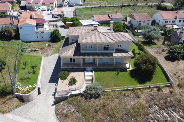 Moradia T5 para Venda em Cernache Foto 64