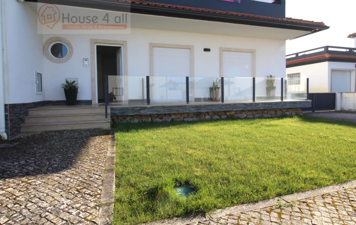 Apartamento T2 para Venda em Tornada e Salir do Porto Foto 1