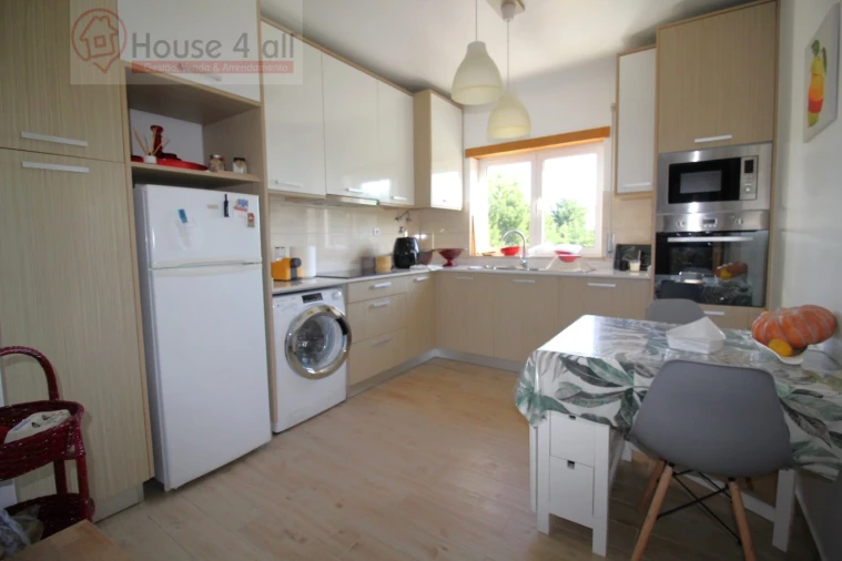 Apartamento T2 para Venda em Tornada e Salir do Porto Foto 2