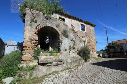 Moradia para Venda em Alvorninha