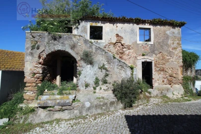 Moradia para Venda em Alvorninha