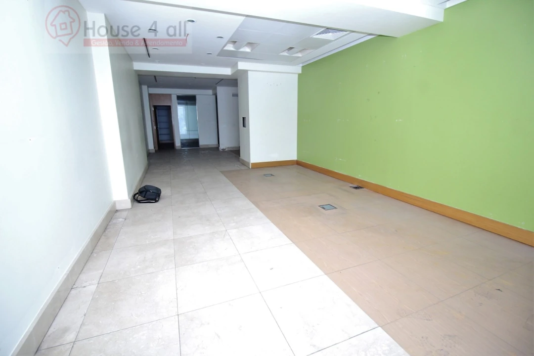 Loja para Venda em Caldas da Rainha - Santo Onofre e Serra do Bouro Foto 3