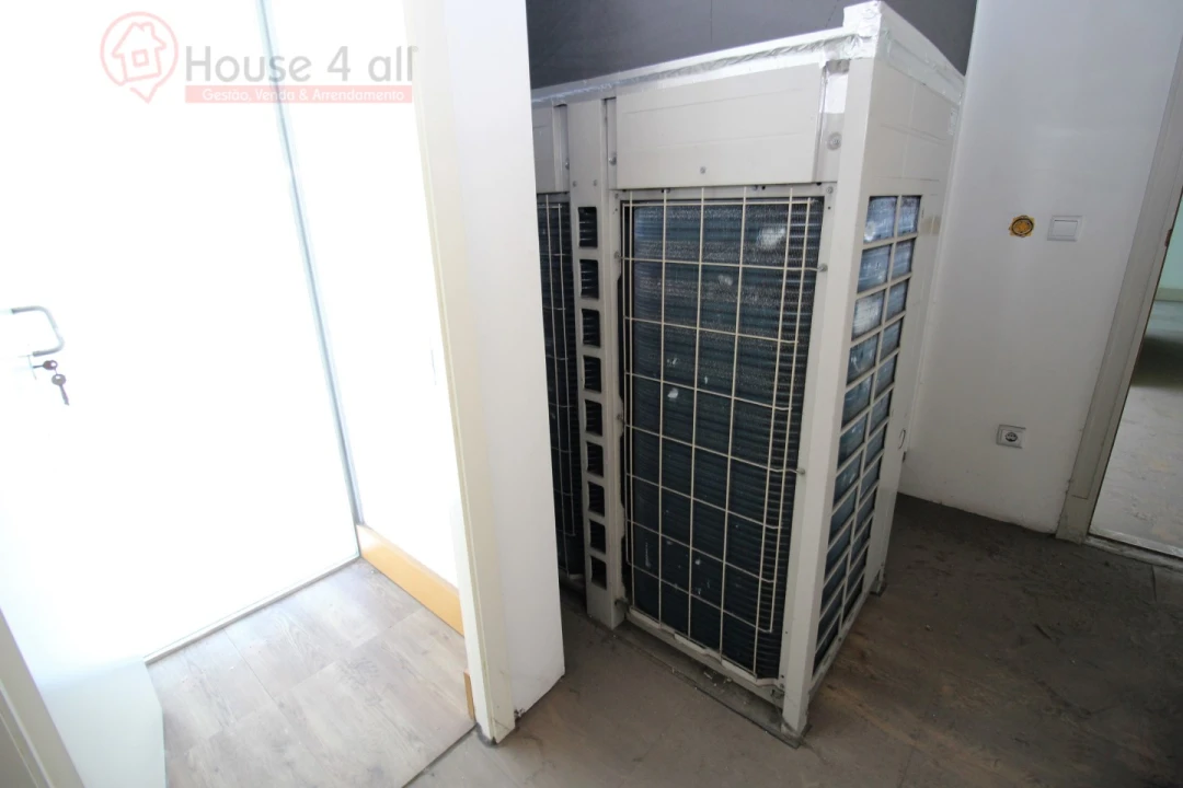 Loja para Venda em Caldas da Rainha - Santo Onofre e Serra do Bouro Foto 7