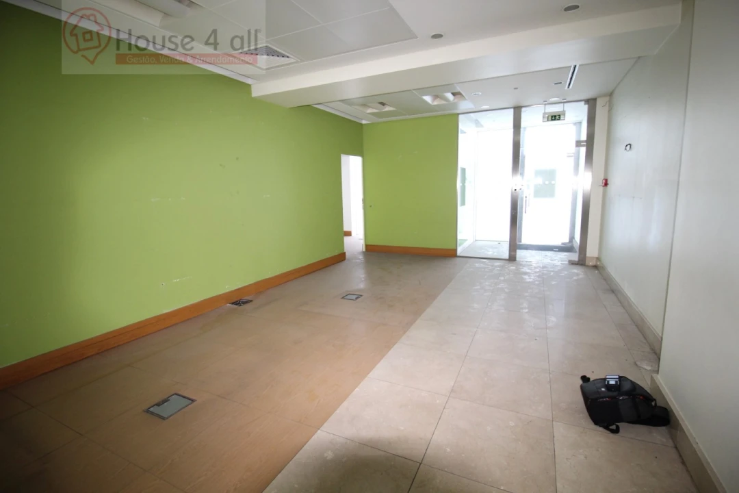 Loja para Venda em Caldas da Rainha - Santo Onofre e Serra do Bouro Foto 13