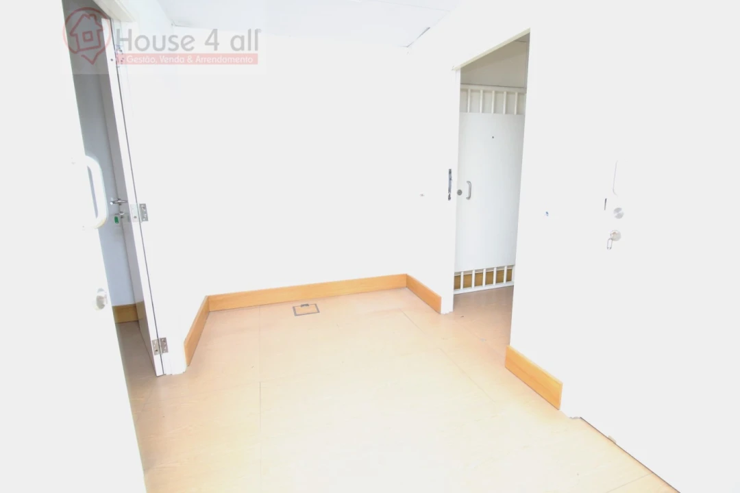 Loja para Venda em Caldas da Rainha - Santo Onofre e Serra do Bouro Foto 15