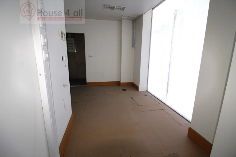 Loja para Venda em Caldas da Rainha - Santo Onofre e Serra do Bouro Foto 9