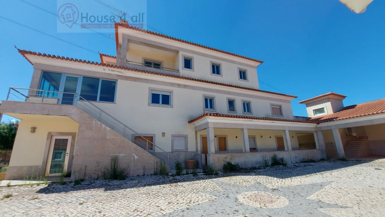Moradia T6 para Venda em Turquel Foto 1
