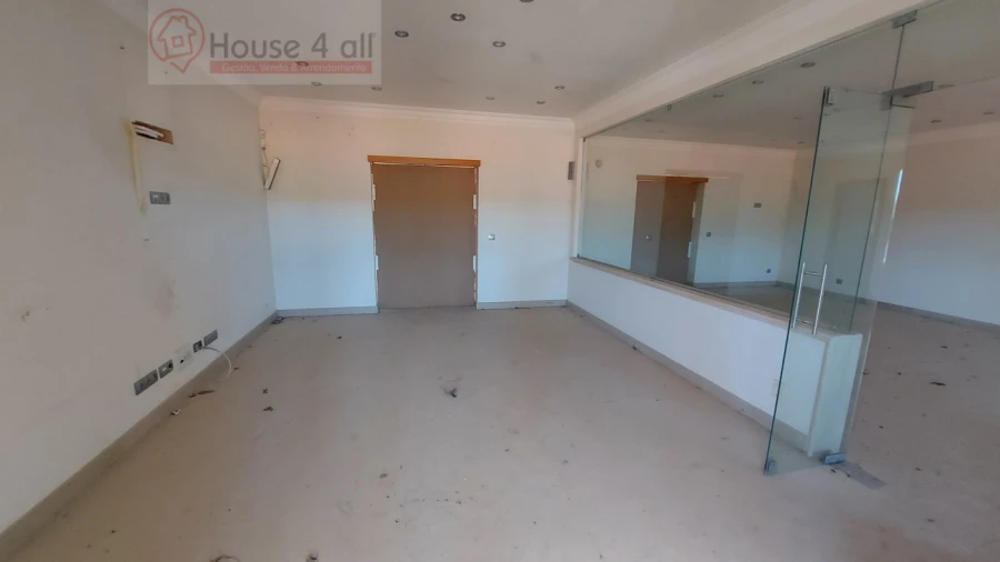 Moradia T6 para Venda em Turquel Foto 14