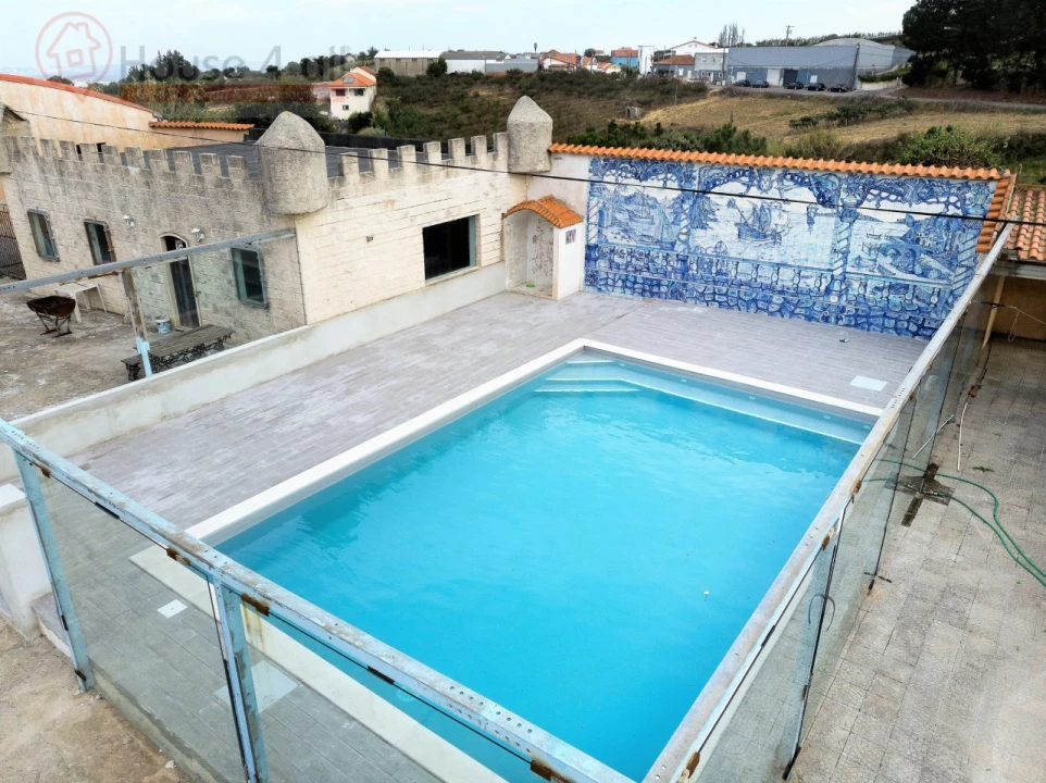 Moradia T4 para Venda em Usseira Foto 2