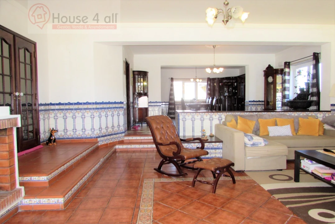 Moradia T4 para Venda em Usseira Foto 6