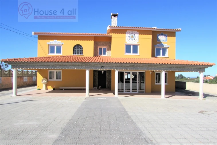 Moradia T4 para Venda em Usseira Foto 1