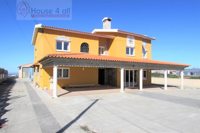 Moradia T4 para Venda em Usseira Foto 53