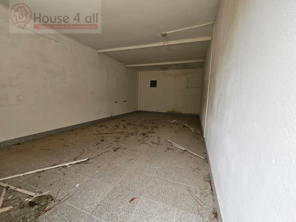 Negócio para Venda em Nadadouro Foto 21