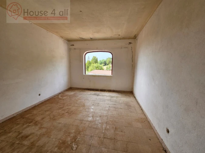 Negócio para Venda em Nadadouro Foto 7