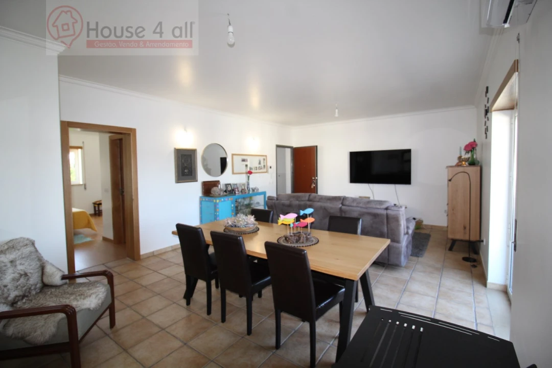 Apartamento T2 para Venda em Tornada e Salir do Porto Foto 4