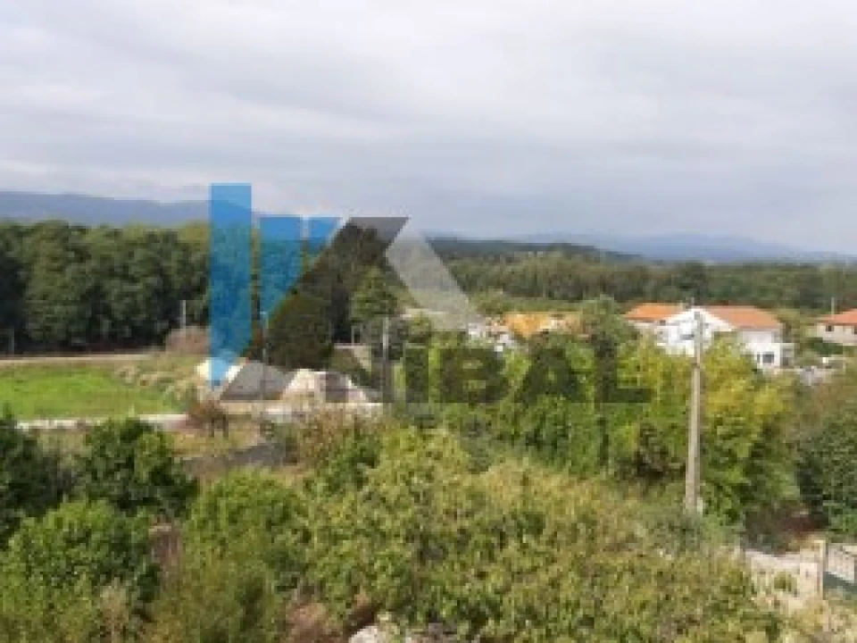 Moradia T4 para Venda em Gondarem Foto 30