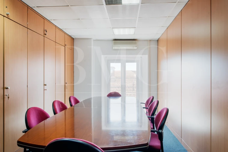 Escritório para Arrendamento em Santa Maria Maior Foto 7