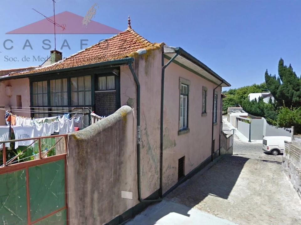 Moradia T5 para Venda em Lordelo do Ouro e Massarelos Foto 3