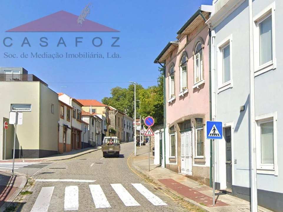 Moradia T5 para Venda em Lordelo do Ouro e Massarelos Foto 4