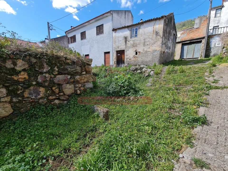 Moradia T5 para Venda em Gois Foto 3