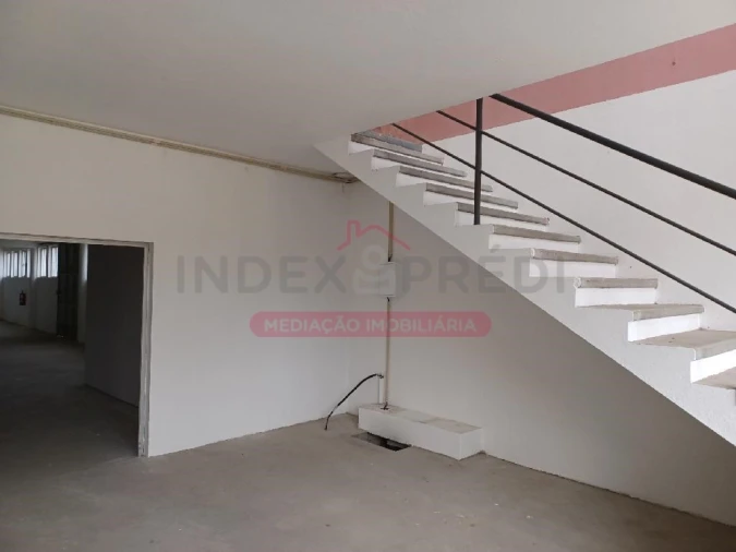 Armazém para Venda em Mangualde, Mesquitela e Cunha Alta Foto 3