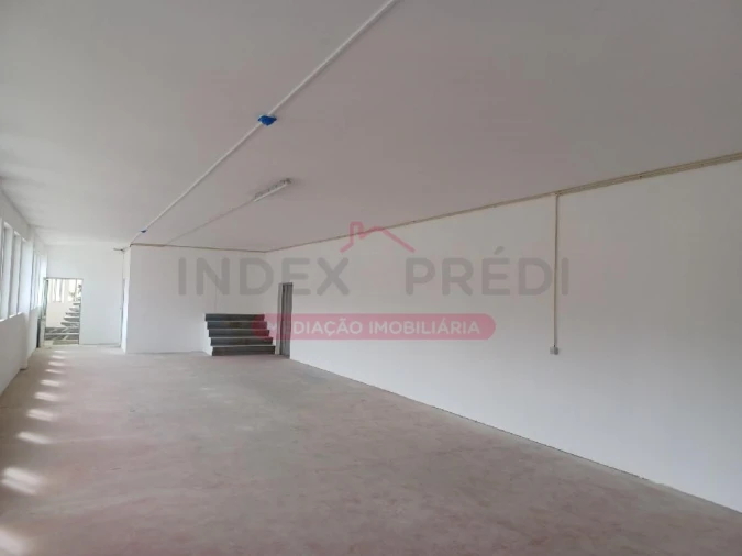 Armazém para Venda em Mangualde, Mesquitela e Cunha Alta Foto 4