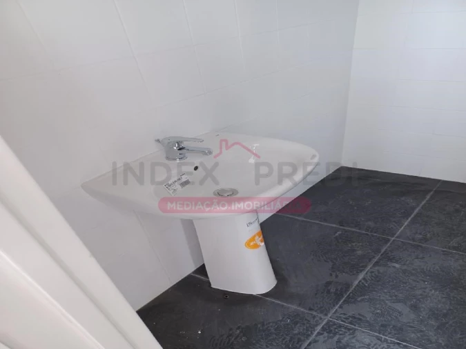 Armazém para Venda em Mangualde, Mesquitela e Cunha Alta Foto 10