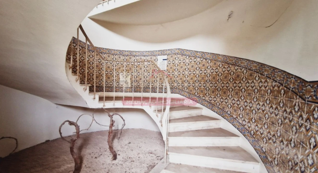 Armazém para Venda em Sangalhos Foto 4