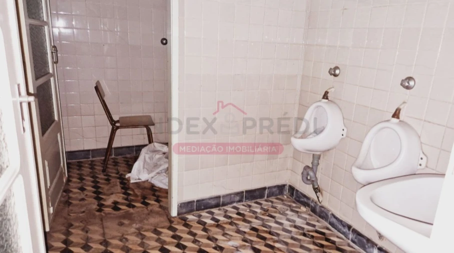 Armazém para Venda em Sangalhos Foto 22