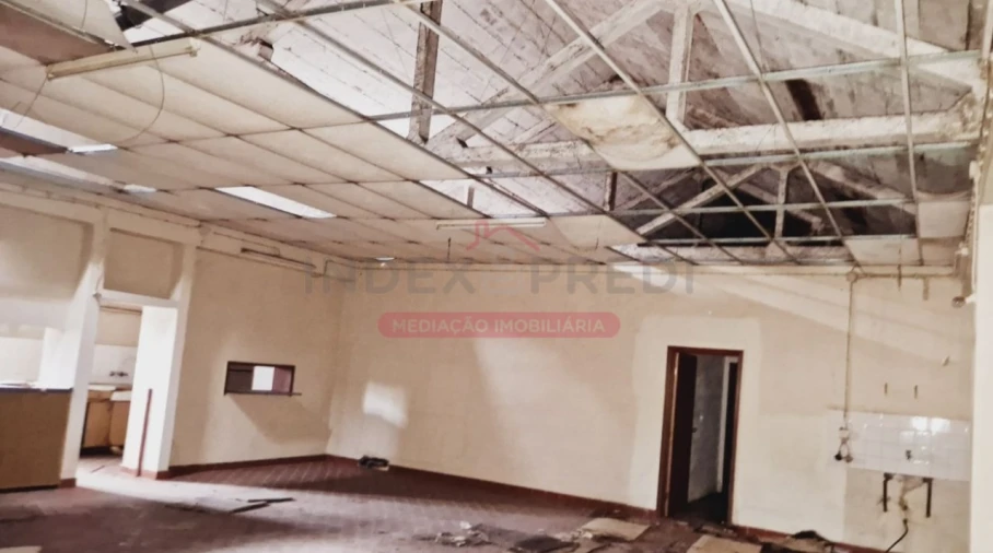 Armazém para Venda em Sangalhos Foto 28