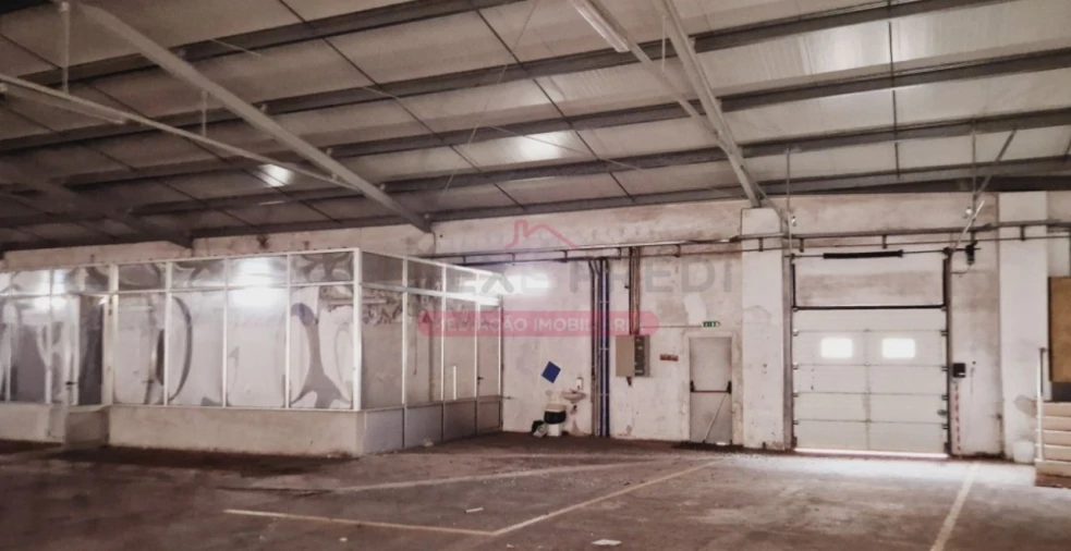 Armazém para Venda em Sangalhos Foto 36