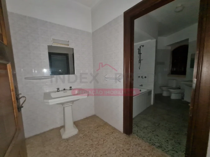 Moradia T10 para Venda em Maiorca Foto 12