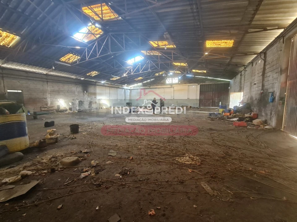 Armazém para Venda em Sernancelhe e Sarzeda Foto 1