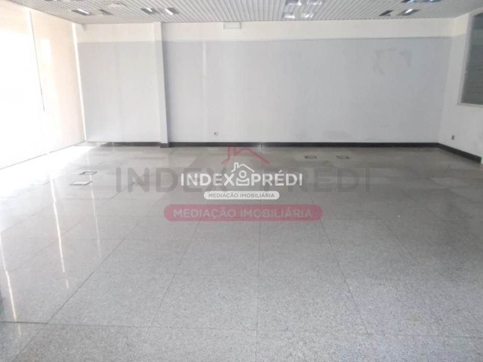 Loja para Venda em Cortegaça Foto 4